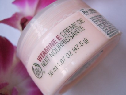 The Body Shop Vitamin E Nourishing Night Cream4